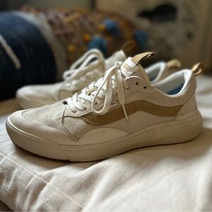 VANS UltraRange EXO SE Women's Size 10 Marshmallow Tan Suede Sneakers (721356)